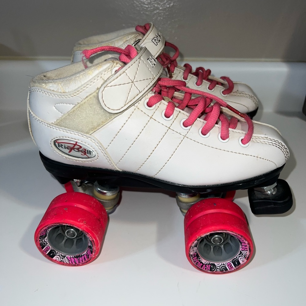 Riedel Cayman Roller Skates - size 4 White and Pink